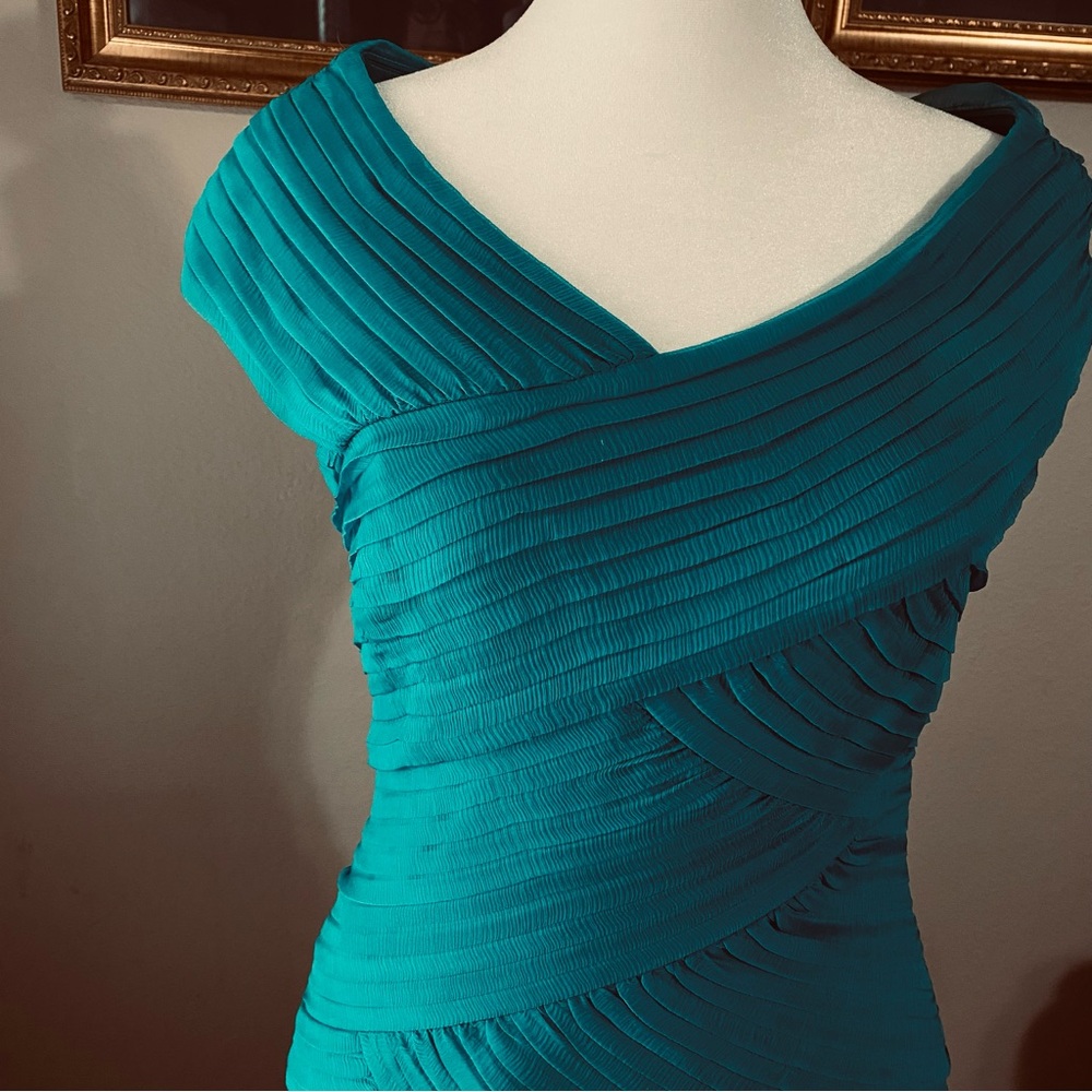 Tadashi Shoji Teal Silk Off Shoulder Cocktail Dress Sz 2 Pleated Bodycon Sheath - Picture 3 of 15